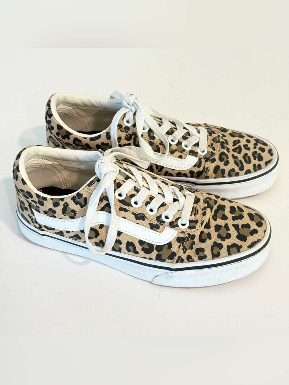 Vans Cheetah Leopard Print Vans Low Top Sneakers Lace Up Womens 6 Old Skool